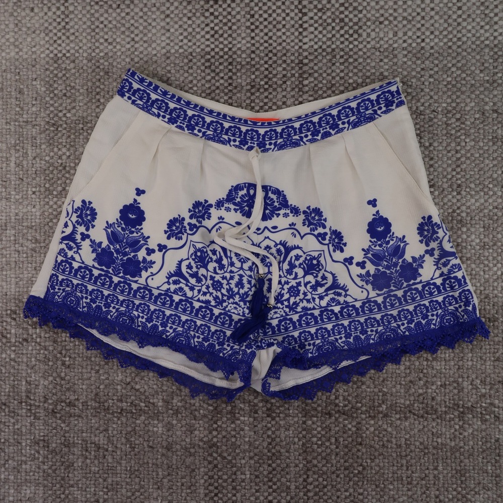 Lulumari Shorts Womens Large White Blue Floral Lace Trim Tassel Boho Excellent